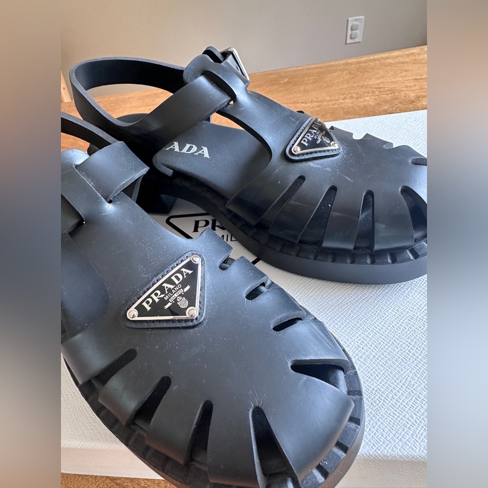 Prada 🖤 Fisherman Rubber Sole Sandal Color: NERO Size: 37/ Size 7 - Picture 6 of 7